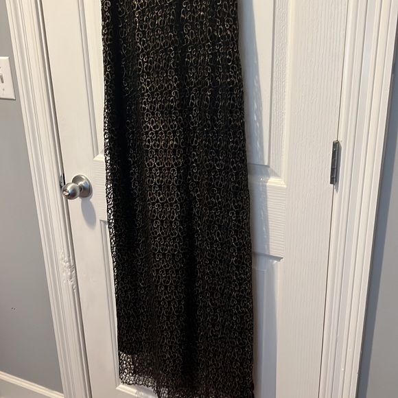 Black & good floor length gown - Picture 5 of 6